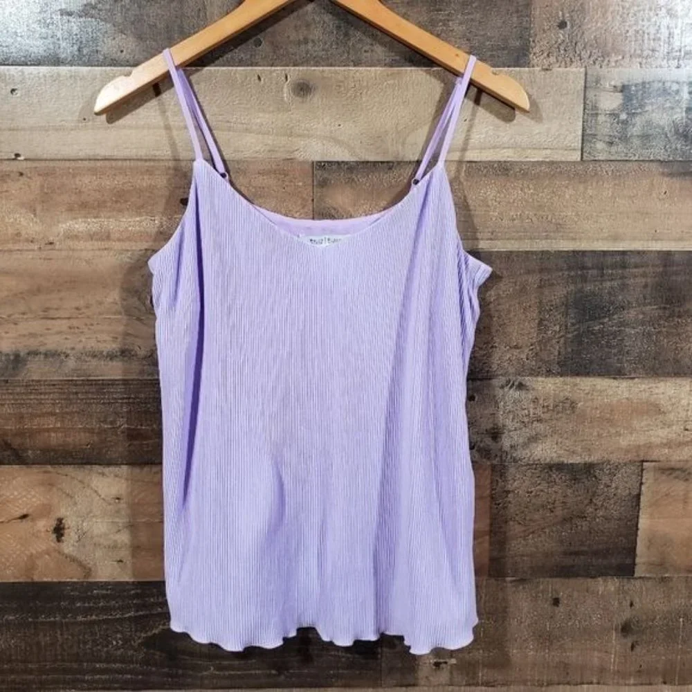 WHBM lined ribbed purple tank top with lettuce ruffle hemline woman's size small